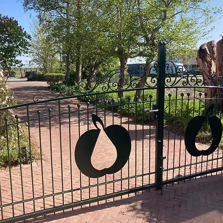 Appels En Peren 4* Breezand